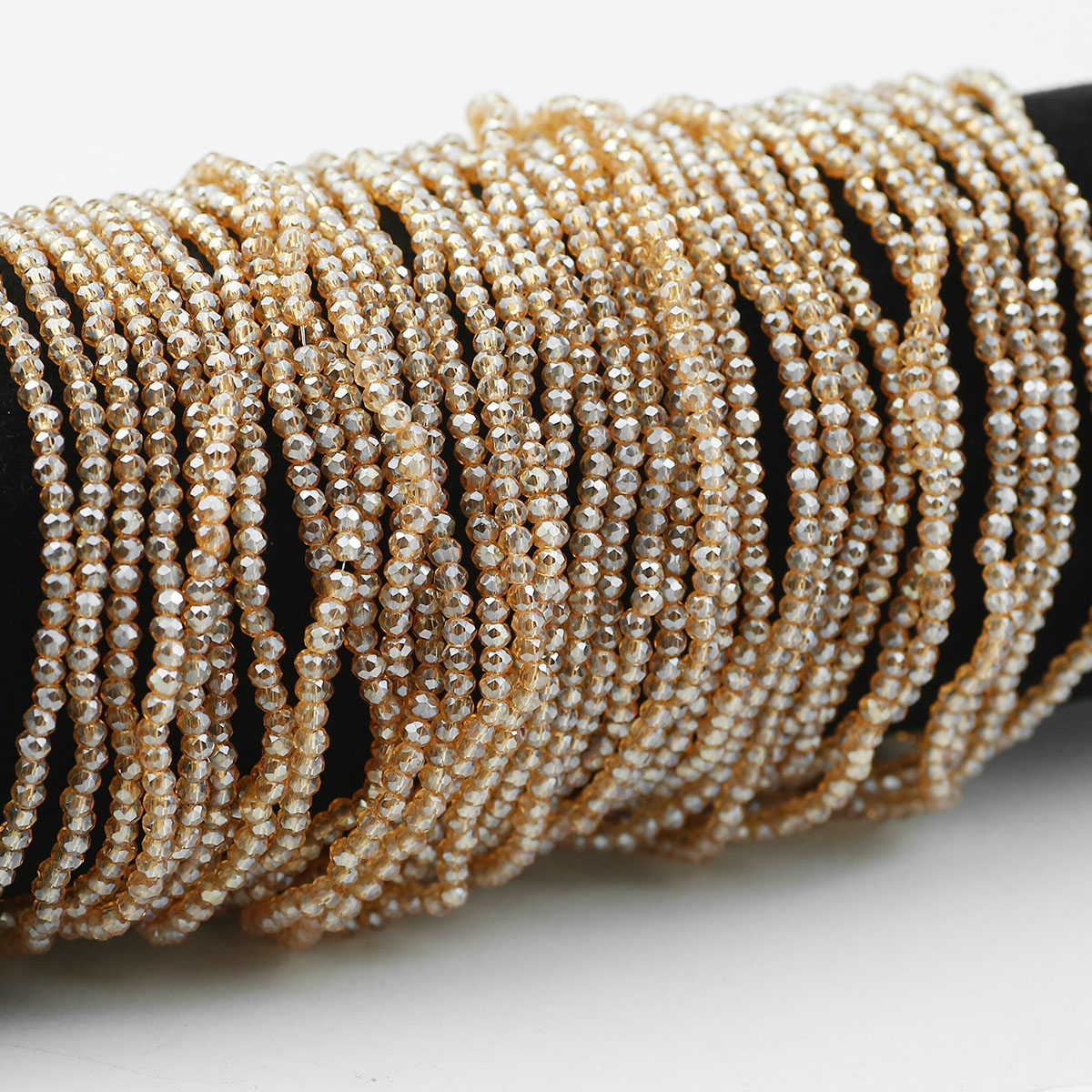 WLYeeS Piatto Rotondo Oro Cham - Glass Seed Beads 2Mm Jewelry Making recensione e prezzo